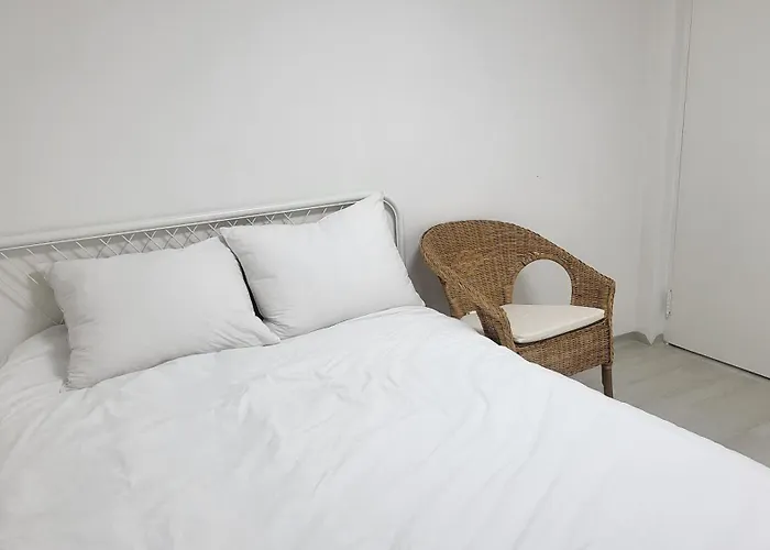 New, Private, 3 Rooms, Hongdae, 6 Persons