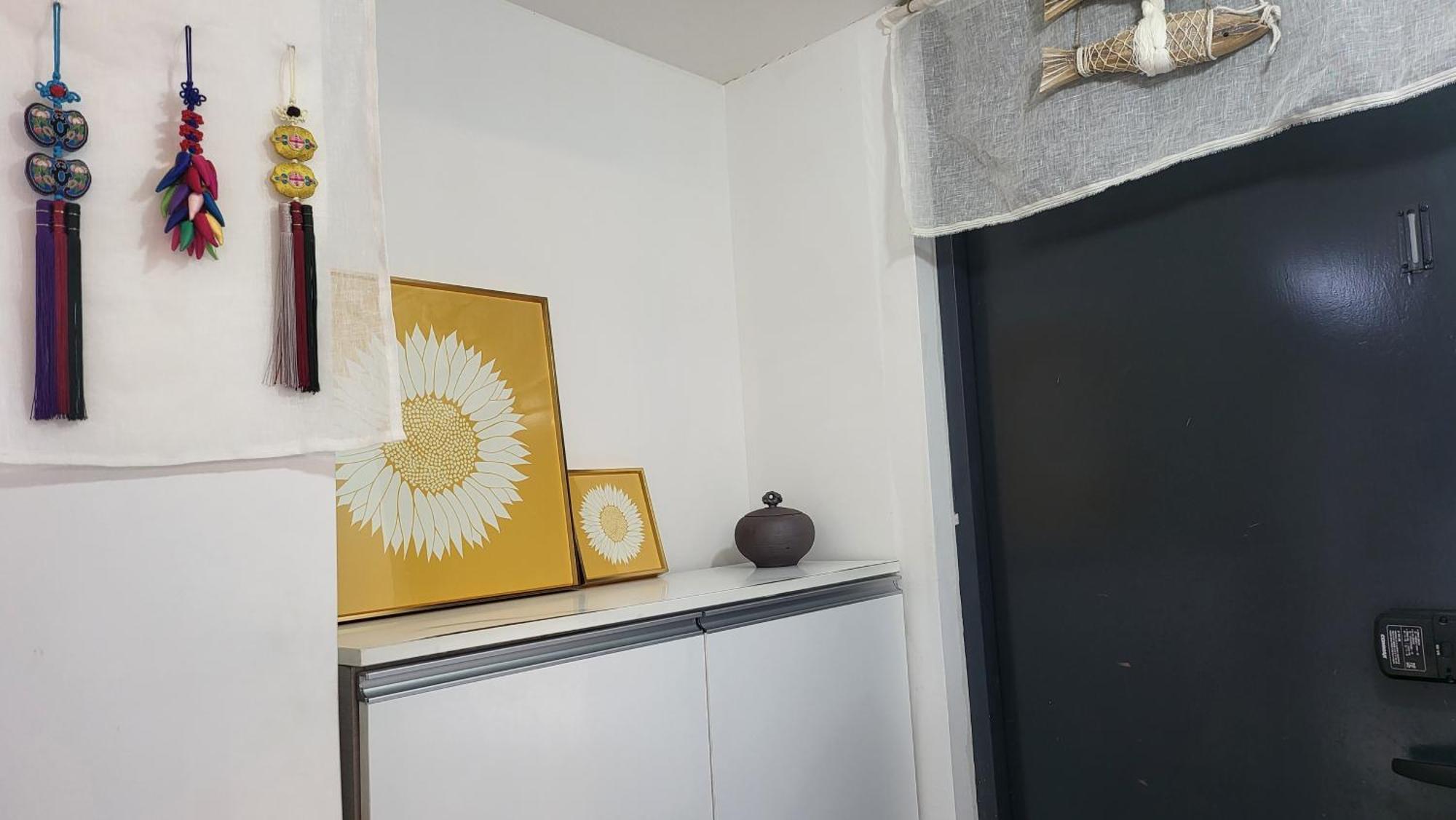 New, Private, 3 Rooms, Hongdae, 6 Persons Apartment